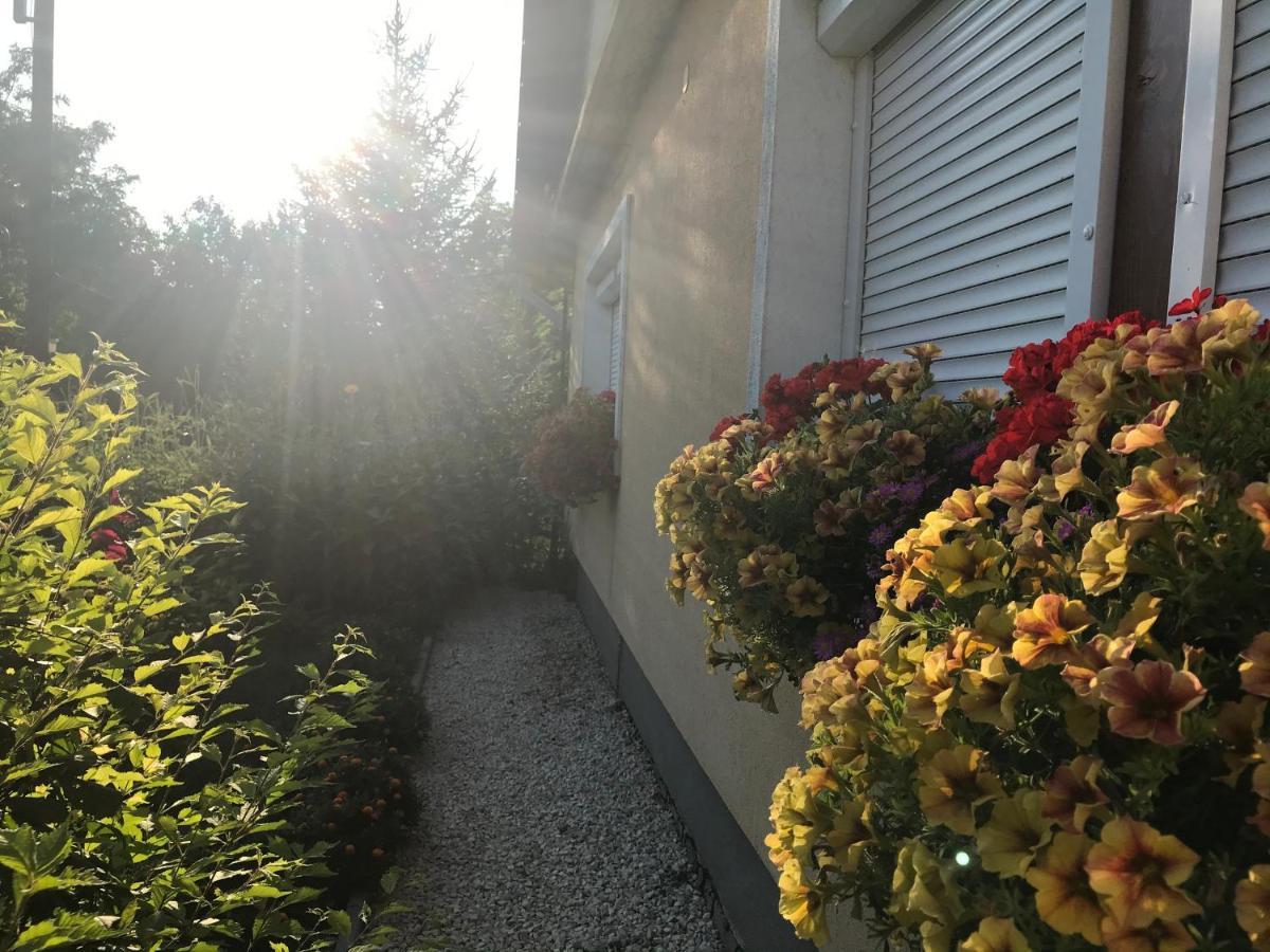 Viharsarki Apartman Jula Exterior foto