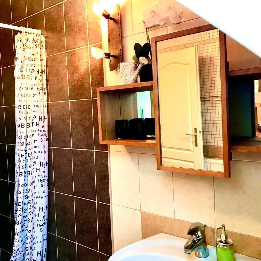 Viharsarki Apartman Jula Exterior foto