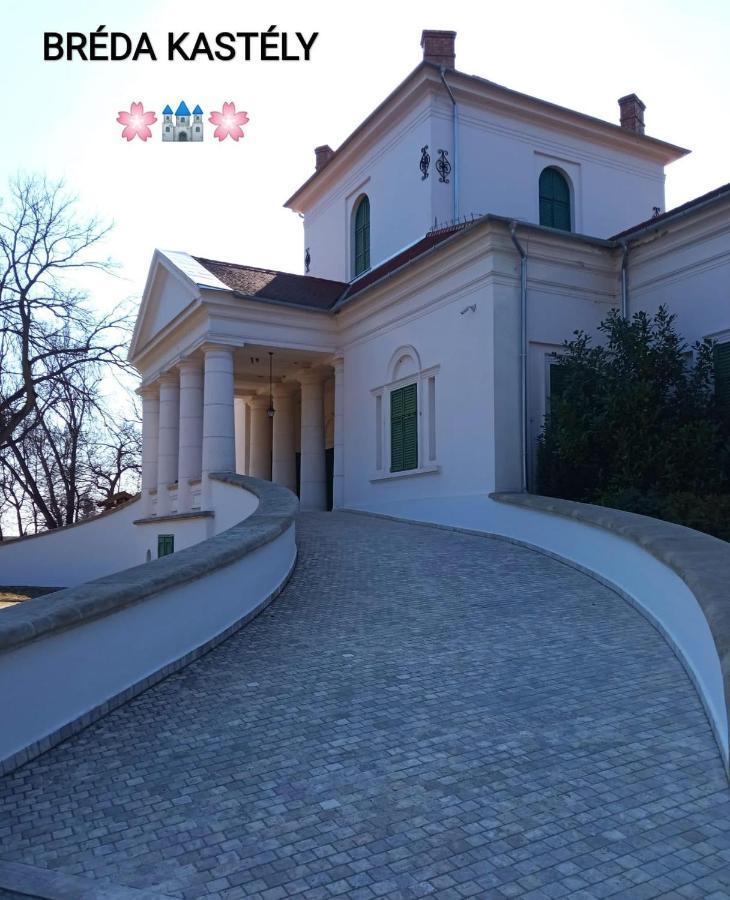 Viharsarki Apartman Jula Exterior foto