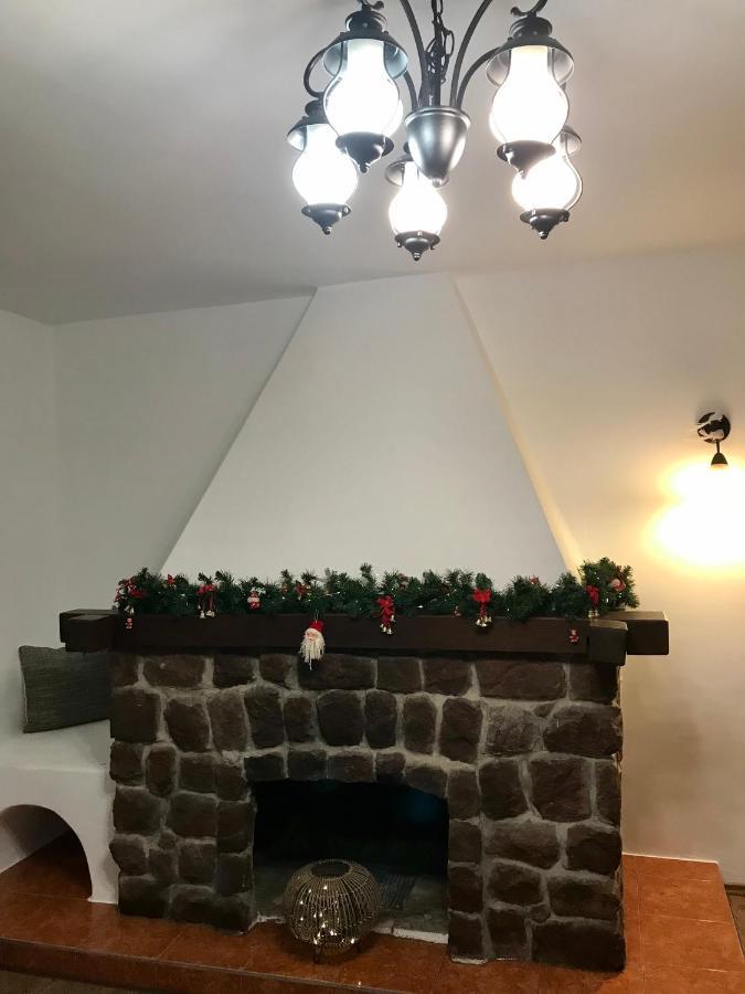 Viharsarki Apartman Jula Exterior foto