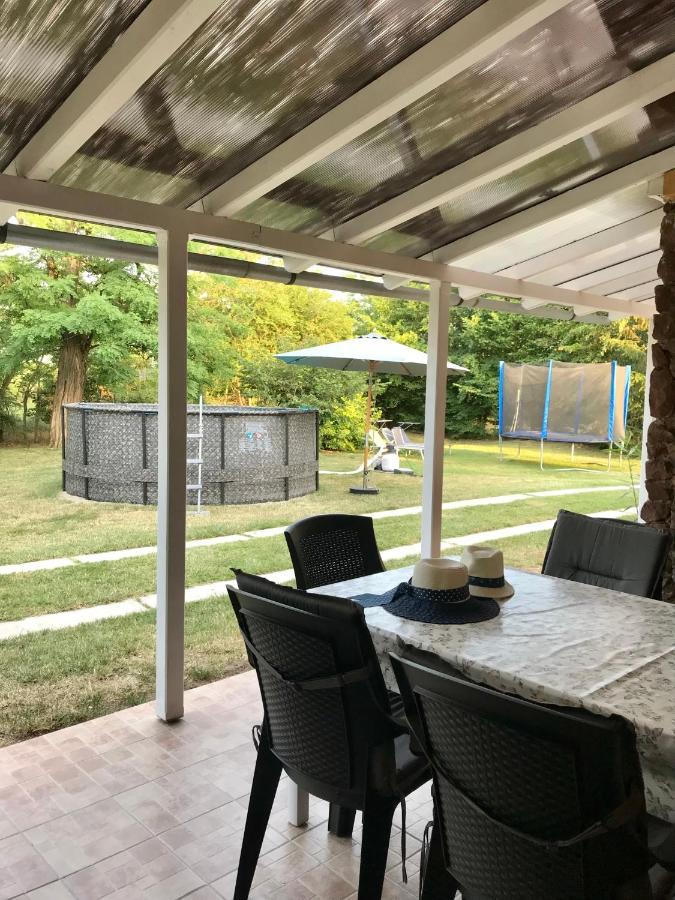 Viharsarki Apartman Jula Exterior foto